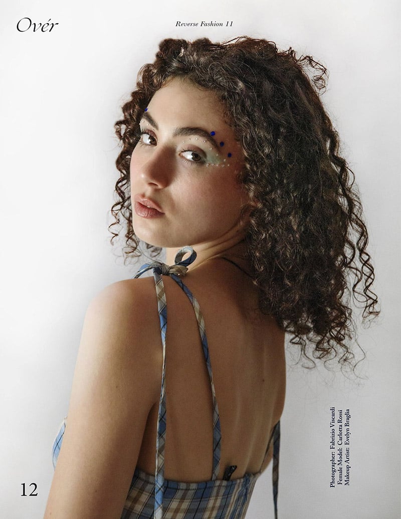 A CURLY-HAIRED BEAUTY IN BLUE TIGHTS - Carlotta Rossi Modella- Page 12