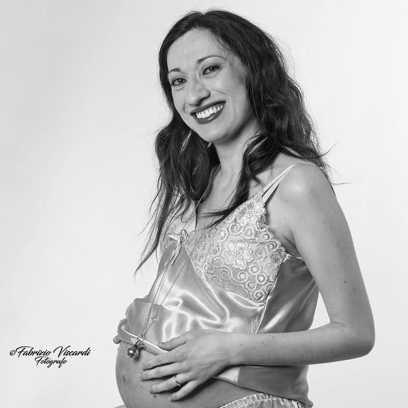 Fabrizio Viscardi Fotografo: fotografa la tua gravidanza in bianco e nero a La Spezia